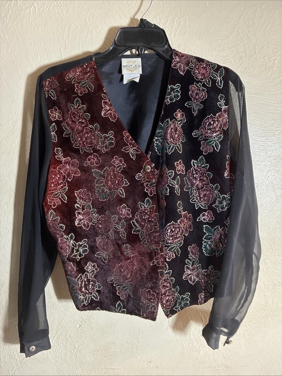 Tops - Velvet Floral Button-Front Blouse in Burgundy and Black